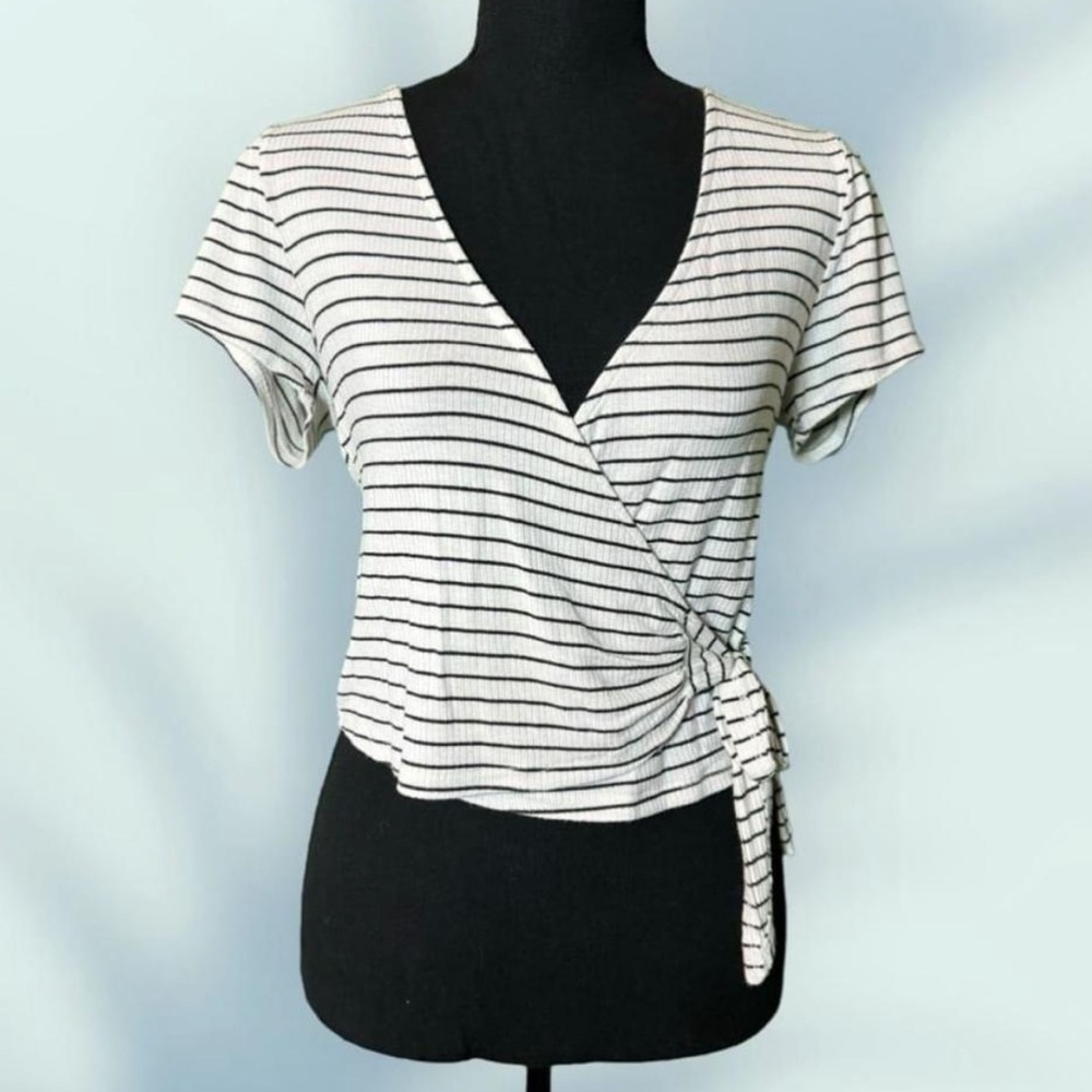 Wild Fable Women's Striped Short Sleeve Tie-Front Wrap Top